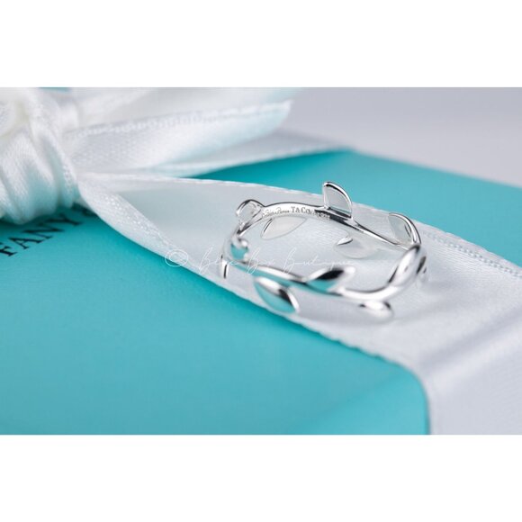 Tiffany & Co. Paloma Picasso Olive Leaf Band Ring in Sterling Silver Size 6 - Picture 4 of 9
